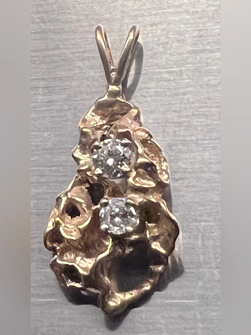 14K charm 2.7g diamond duo yellow gold Nugget pendant late 70s vintage authentic